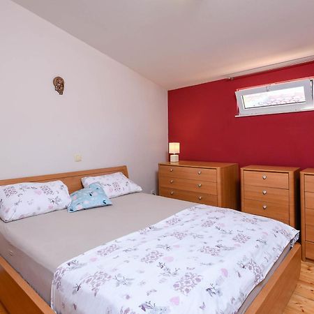 Apartments Karla أوروبيتش الغرفة الصورة