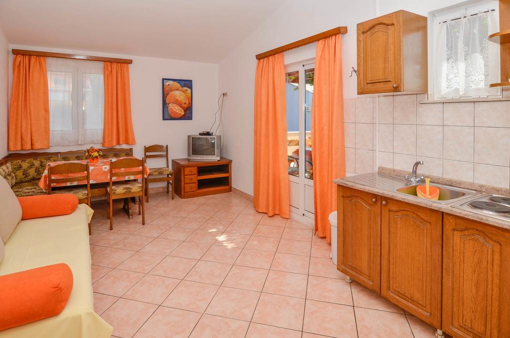 Apartments Karla أوروبيتش الغرفة الصورة
