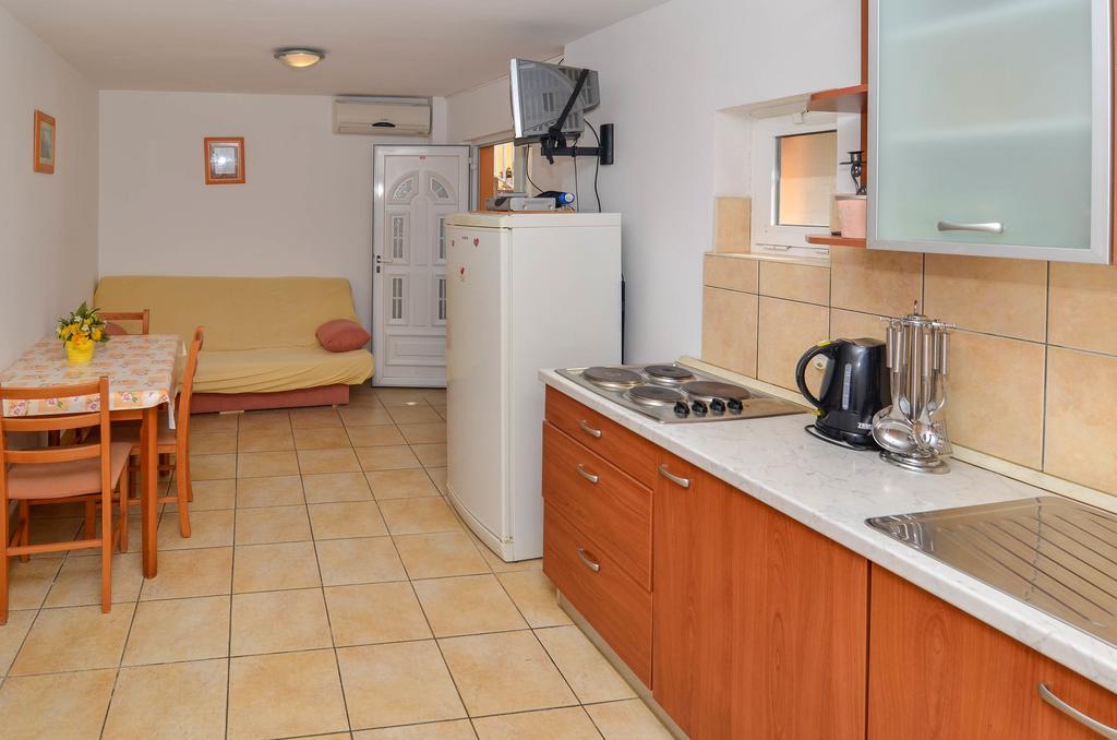 Apartments Karla أوروبيتش الغرفة الصورة
