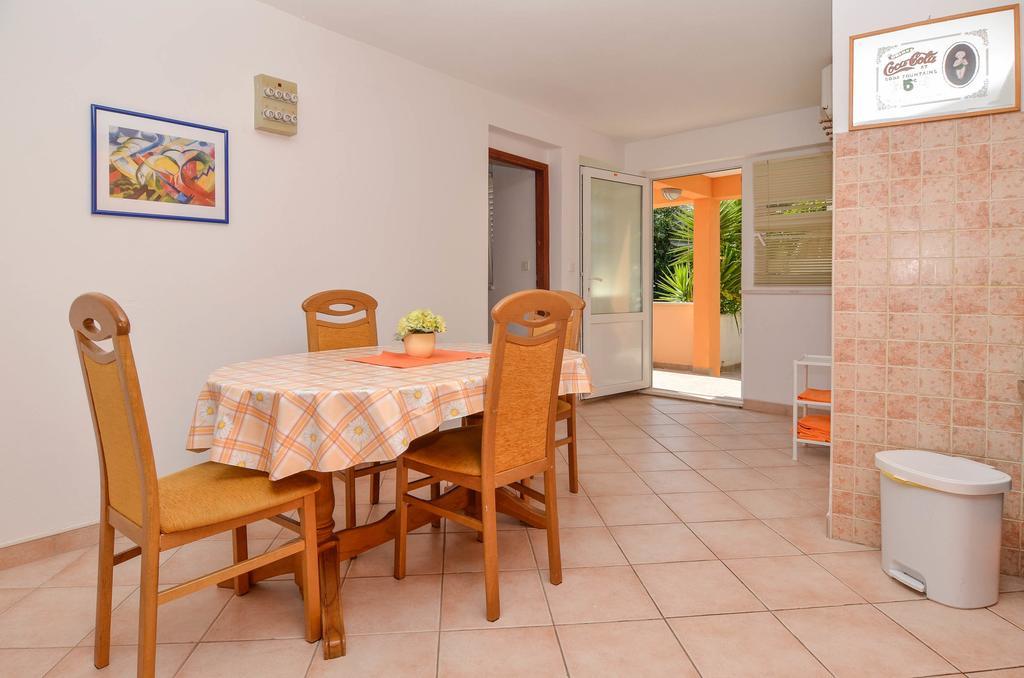 Apartments Karla أوروبيتش الغرفة الصورة