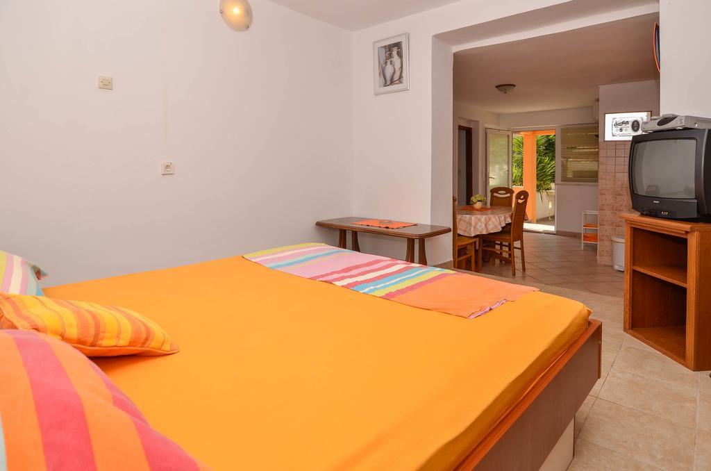 Apartments Karla أوروبيتش الغرفة الصورة