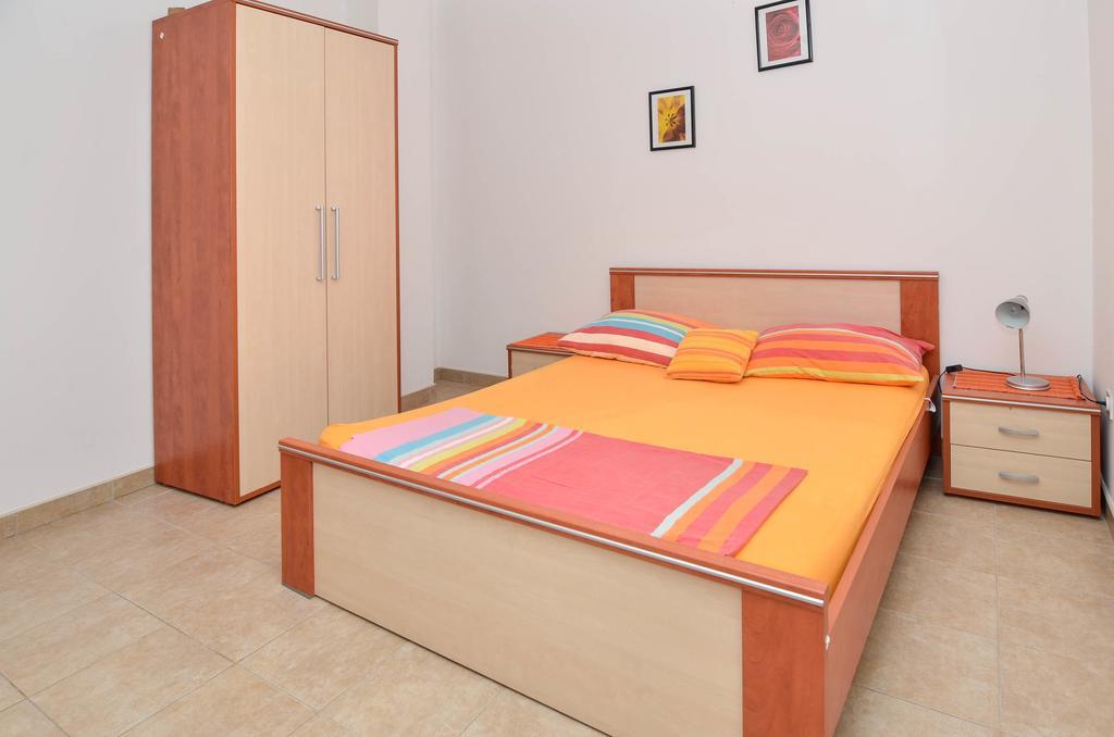 Apartments Karla أوروبيتش الغرفة الصورة