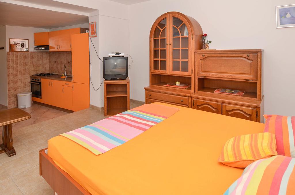 Apartments Karla أوروبيتش الغرفة الصورة