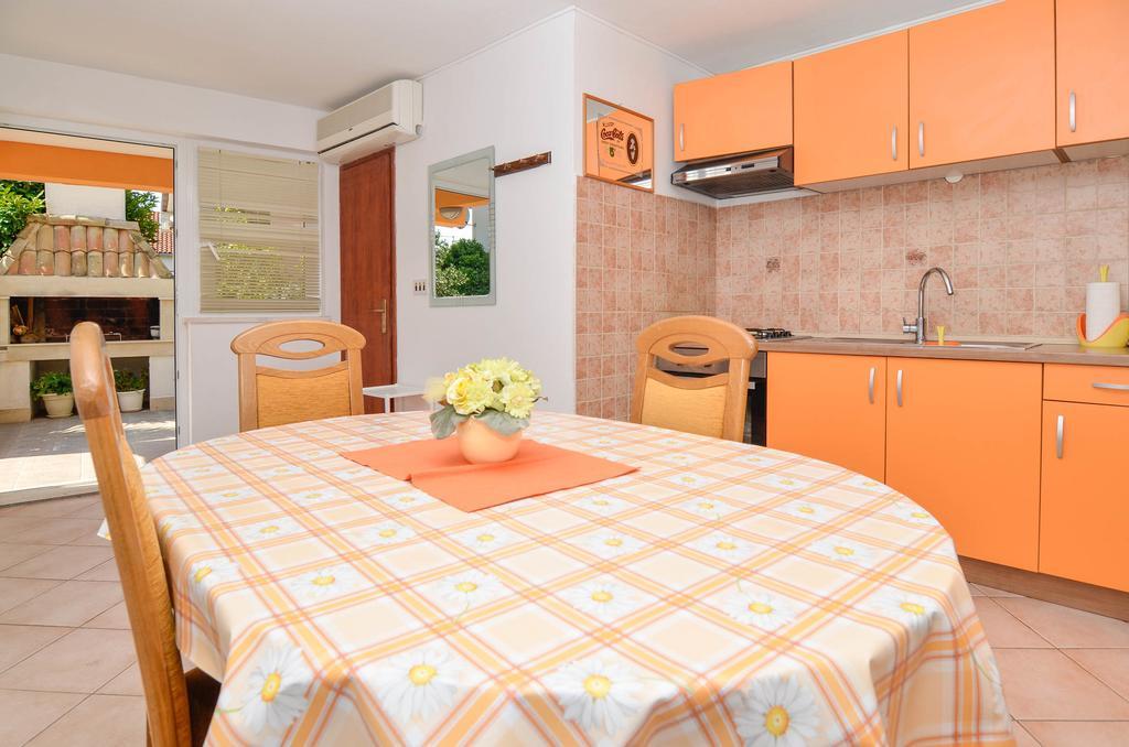 Apartments Karla أوروبيتش الغرفة الصورة